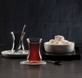 استکانهای شفاف و کلاسیک پاشاباغچه مدل آیدا با طراحی کمرباریک