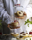 ظرف پذیرایی شفاف و لوکس پاشاباغچه با سه طبقه مجزا برای مهمانیها