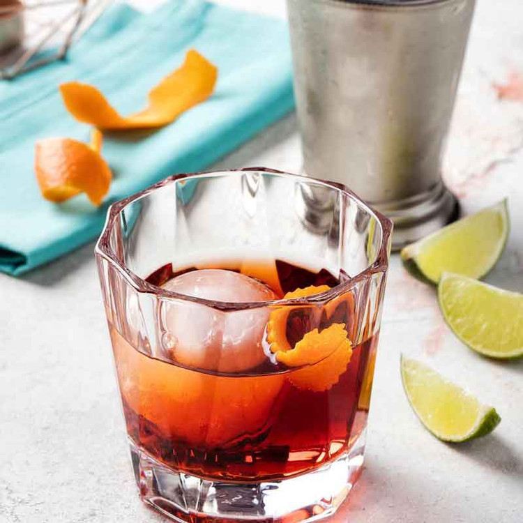 نیم لیوان شیشهای پاشاباغچه مدل گریس کد 68002 با طراحی شیک و مقاوم