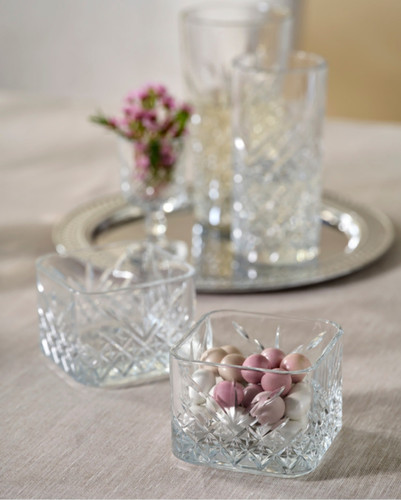 پیاله شیشهای شفاف پاشاباغچه مدل تایملس با طراحی کلاسیک