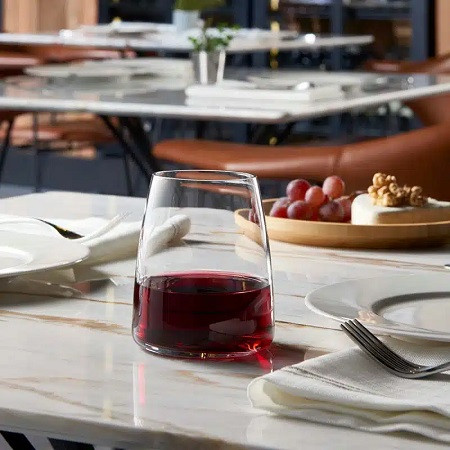 لیوان شیشهای کوتاه پاشاباغچه مدل Pinot، انتخابی ایدهآل برای سرو انواع نوشیدنیهای سرد و دسر