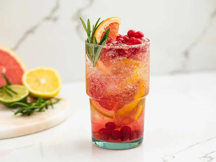 لیوان شفاف و ساده پاشاباغچه کد 420204 با طراحی مینیمال برای استفاده روزمره