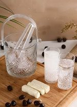 یخدان مقاوم و شفاف پاشاباغچه مدل Timeless کد 530068 با طراحی کلاسیک برای نوشیدنیها