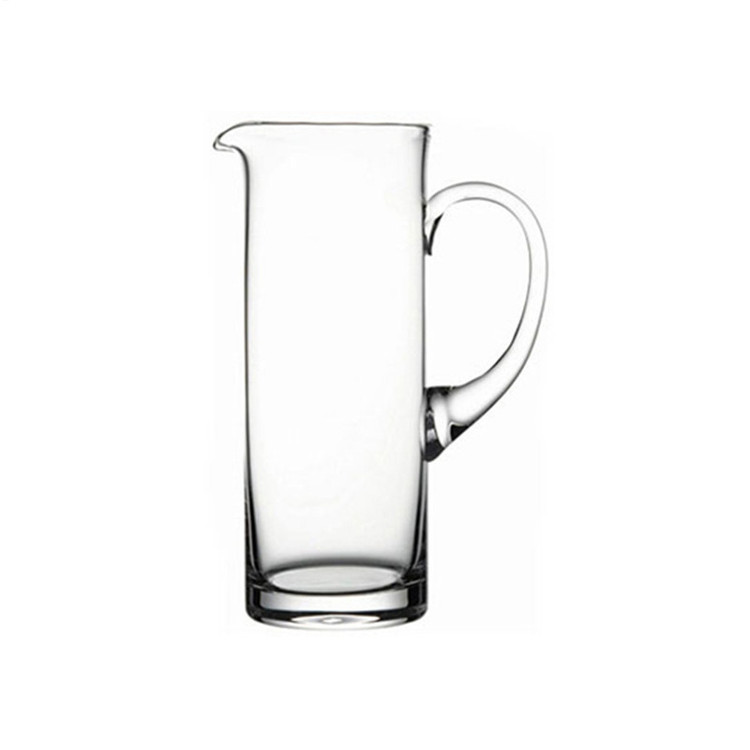 پارچ شیشهای مدرن پاشاباغچه مناسب پذیرایی از مهمان با ظاهری ساده و شیک