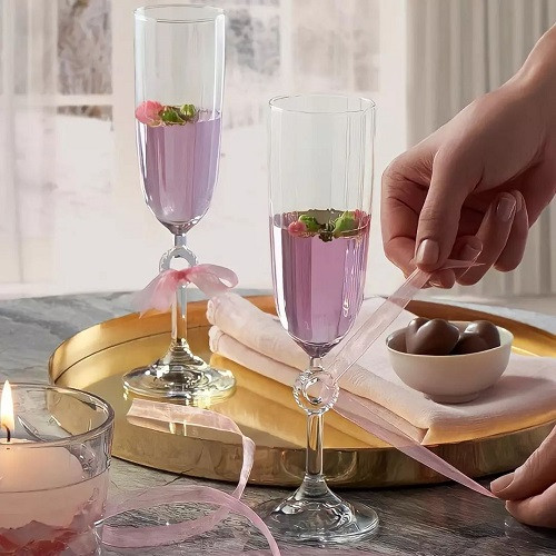 لیوان پایهدار بلوری پاشاباغچه مدل آمور مناسب نوشیدنیهای خاص