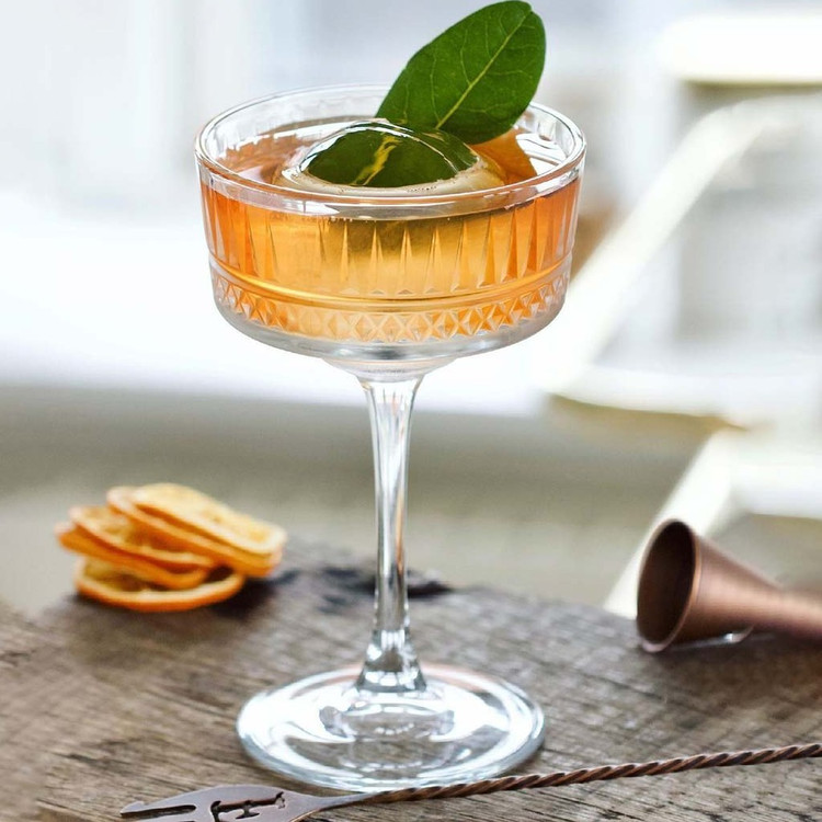 ظرف شیشهای پاشاباغچه مدل Elysia کد 440436 برای پذیرایی شیک و خاص