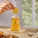 ست شیشهای استکان و نعلبکی پاشاباغچه برای پذیرایی سنتی و مدرن