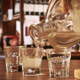 ست ۱۲ تایی شات شیشهای با طراحی کلاسیک از برند پاشاباغچه