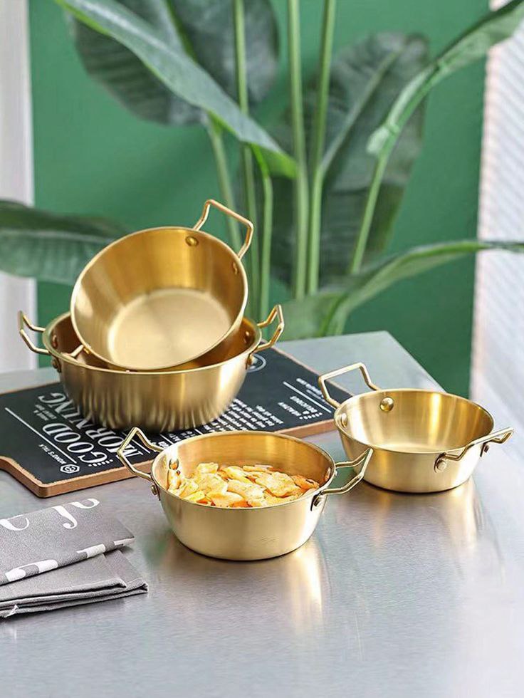 پیاله شیک استیل طلایی با دو دسته برای پذیرایی لوکس