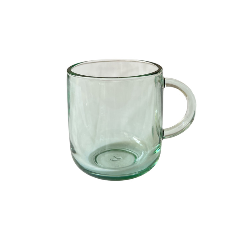 لیوان شیشه‌ای رنگی پاشاباغچه مدل آیکونیک با طراحی مدرن و مناسب پذیرایی