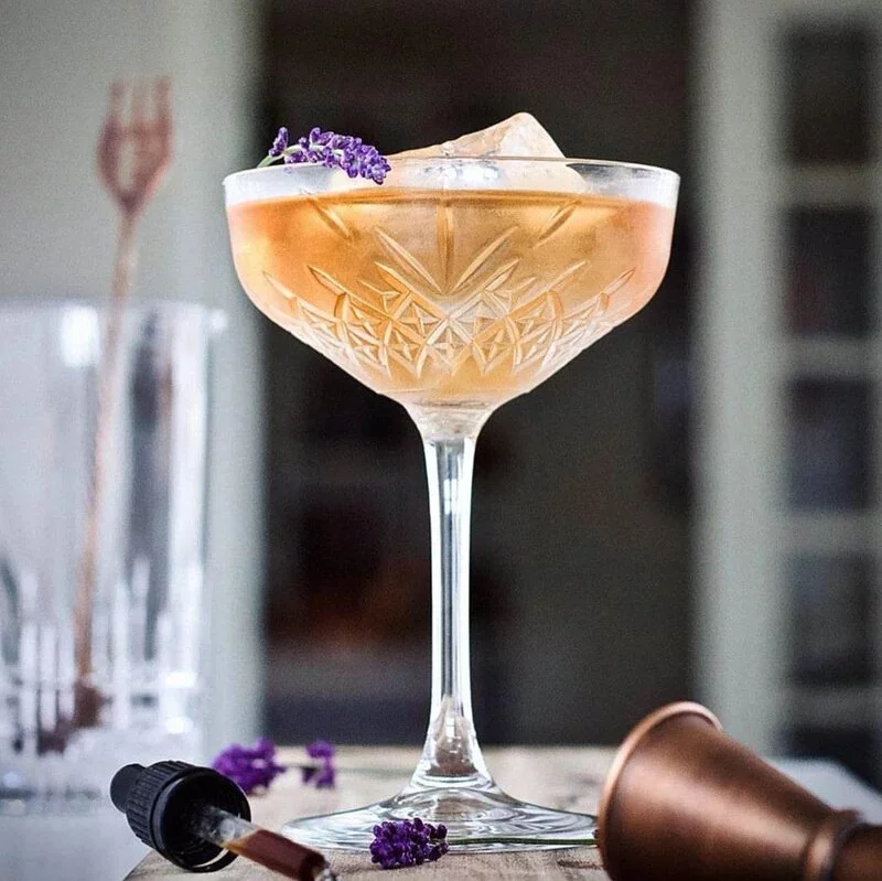 ست 4 عددی جام شیشه‌ای پاشاباغچه مدل تایملس شفاف و مقاوم برای پذیرایی