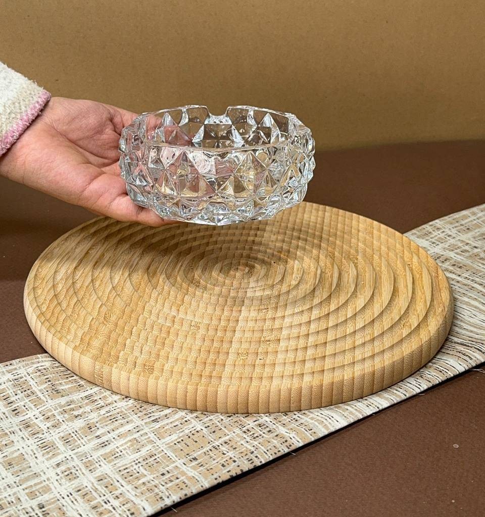 3. زیرسیگاری شفاف Deli Glass مناسب منزل و کافه