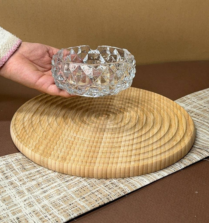 3. زیرسیگاری شفاف Deli Glass مناسب منزل و کافه