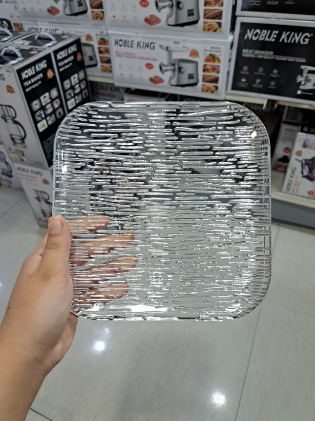 پیشدستی شیشهای شفاف مدل طرح یخی از برند Deli Glass – مناسب سرو شیرینی، میوه و آجیل