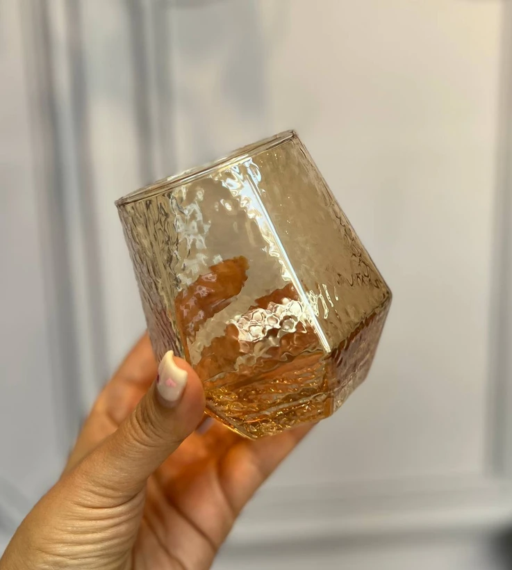 لیوان شامپاینی ۶ ضلعی Deli Glass با طراحی طرح‌دار