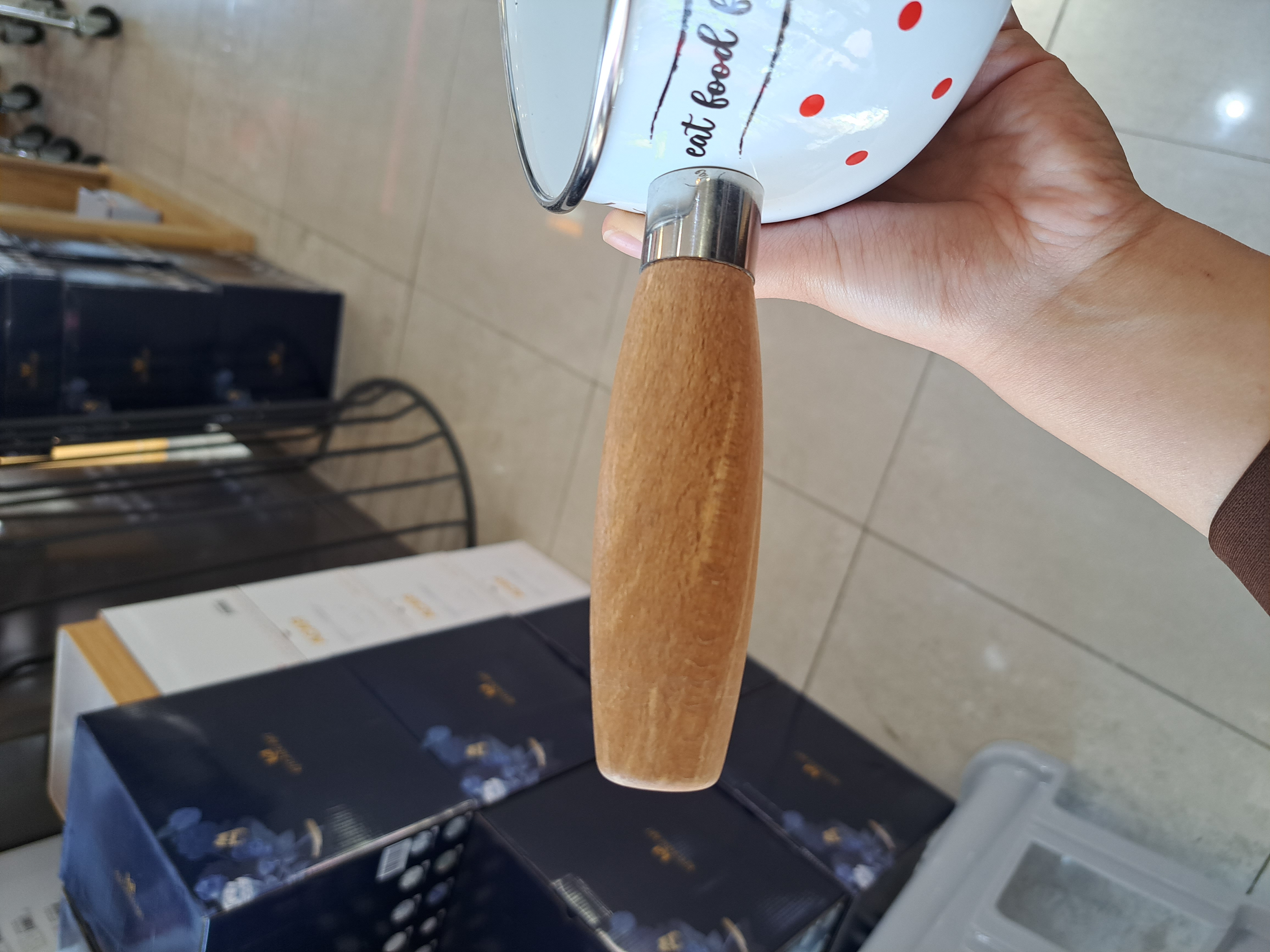 شیرجوش لعابی آجار مدل 06675 مناسب گرم‌کردن شیر و تهیه نوشیدنی‌های گرم