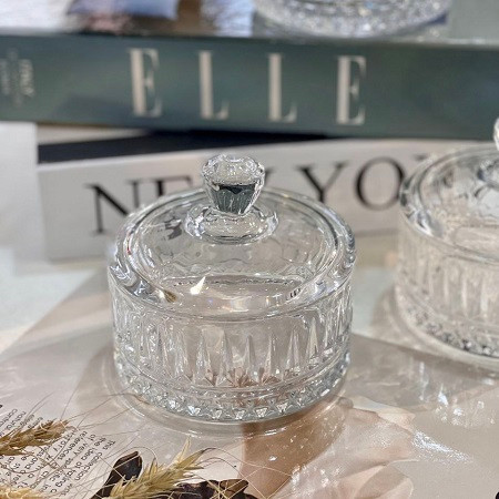 قندان بلور شفاف و درخشان برای پذیرایی