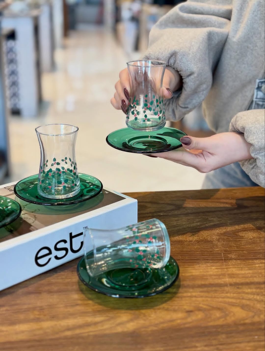 ست ۸ پارچه استکان و نعلبکی Pasabahce