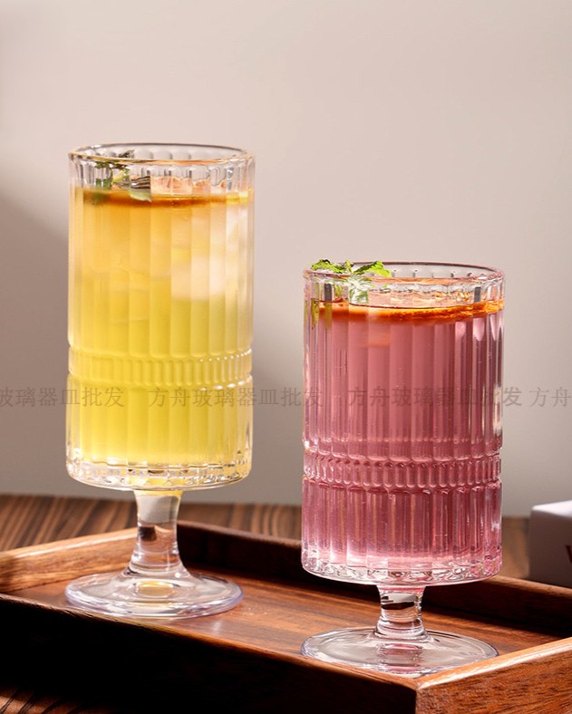 گیلاس شیاردار شیشه‌ای دلی گلس 340 میلی لیتر