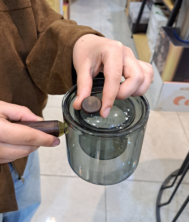 شستشوی آسان قوری دمنوش پیرکس