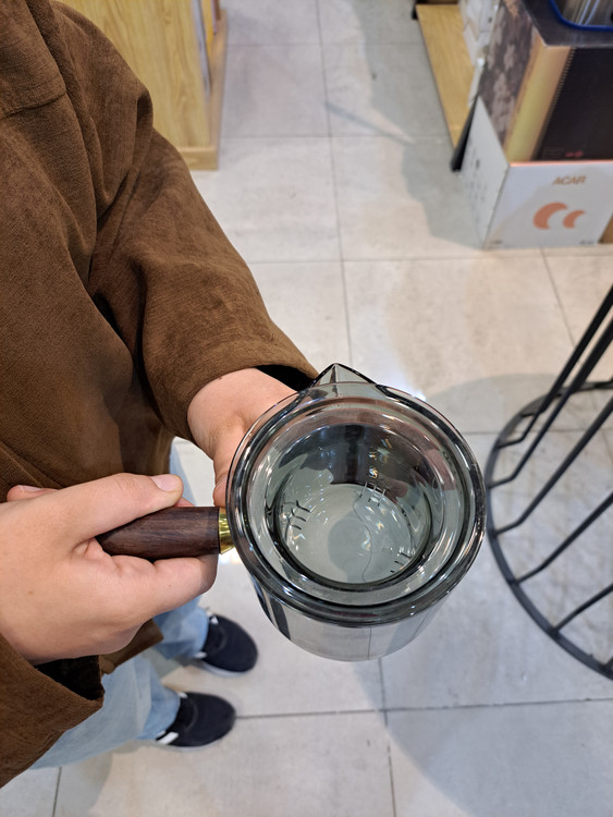 قوری دمنوش و دسته بامبو