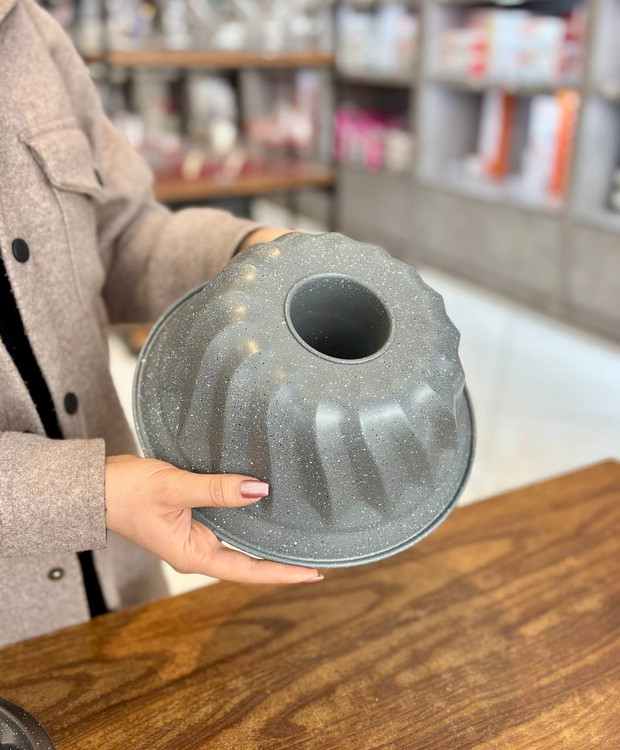 قالب کیک با ارتفاع 10 سانتی متر و قطر 25/5 سانتی متر