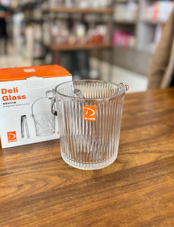 یخدان با ارتفاع 13 سانتی متر و قطر 12 سانتی متر