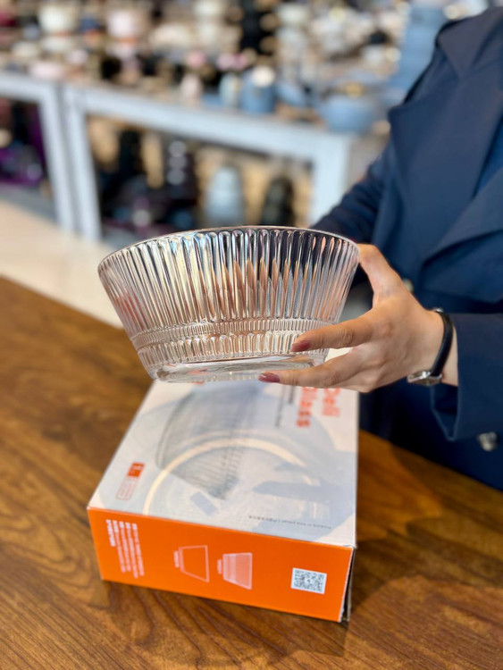 طراحی شفاف و مینیمال Deli Glass