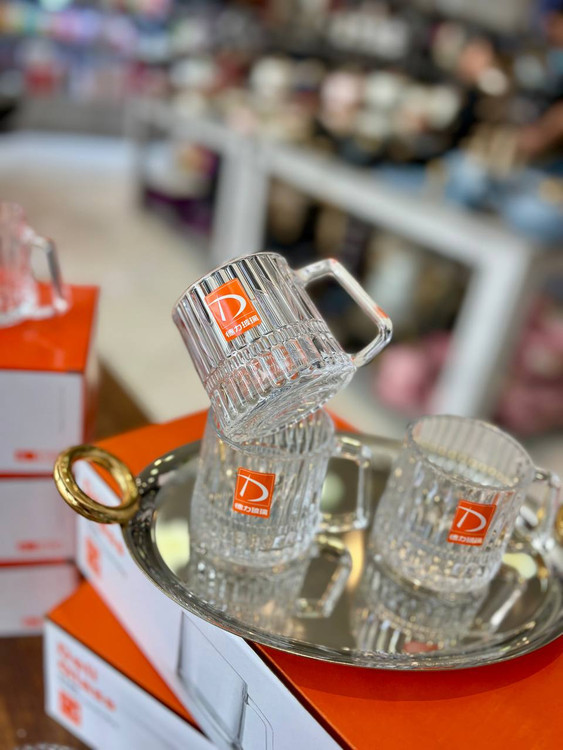 طراحی مدرن فنجان شیشه ای Toroidal Square