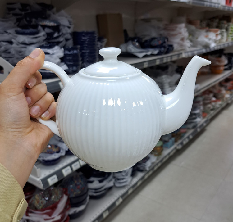 قوری سرامیکی 1000 میلیلیتری دنی هوم مناسب سرو چای و دمنوش با طراحی شیک و کیفیت ساخت بالا