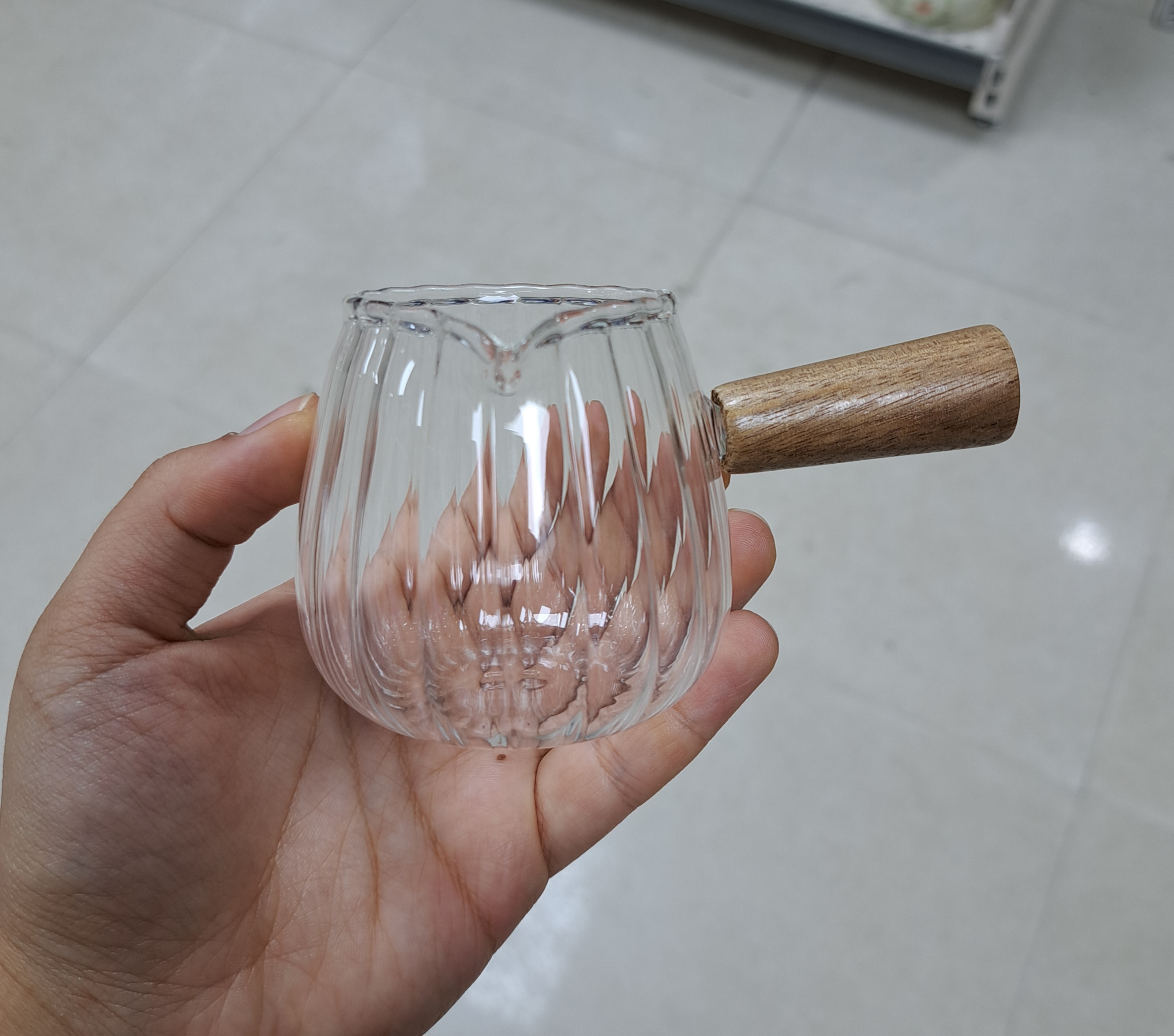 سس خوری شیشه‌ای خط‌دار دسته بامبو مدل VT6385