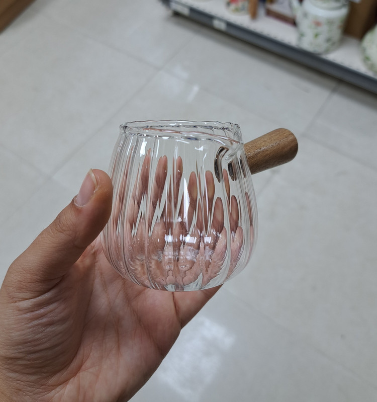 سس خوری شفاف خطدار مناسب پذیرایی مدرن