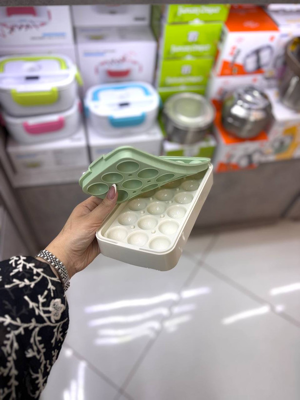 قالب یخ سیلیکونی مناسب فریزر