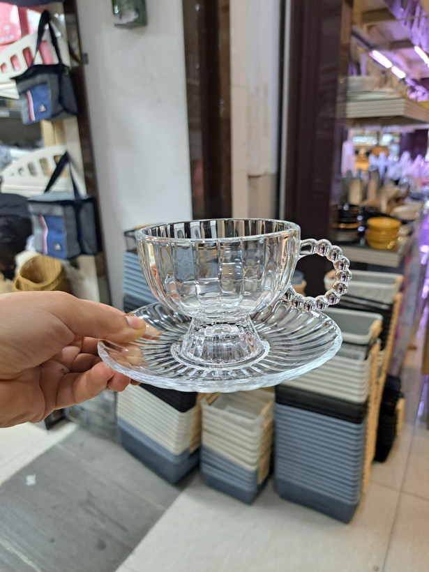 فنجان شیشهای پایهدار ROYAL DESIGN